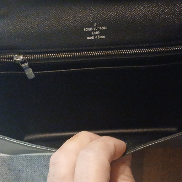 AUTHENTIC LOUIS VUITTON TAIGA SELENGA CLUTCH HAND BAG BLACK LEATHER - Picture 14 of 16